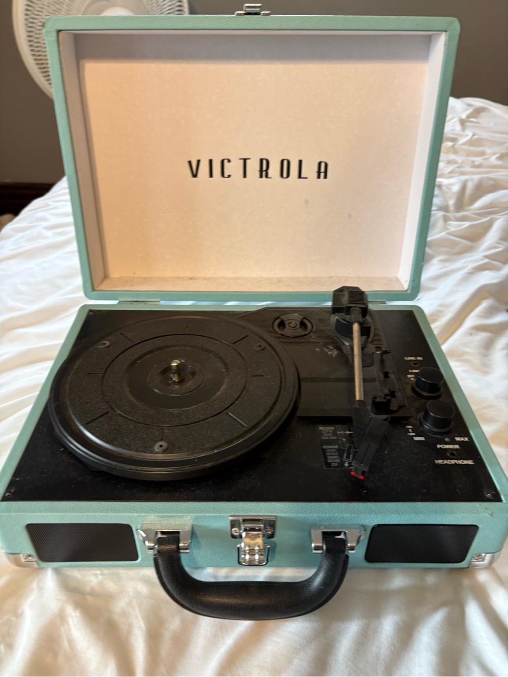 Victrola Portable Turntable in Mint Green